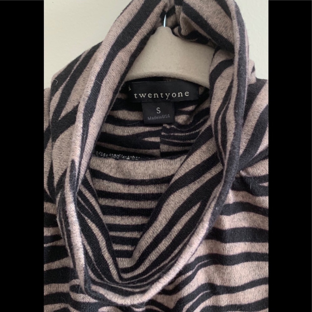 TWENTYONE animal print sleeveless top - Picture 7 of 11